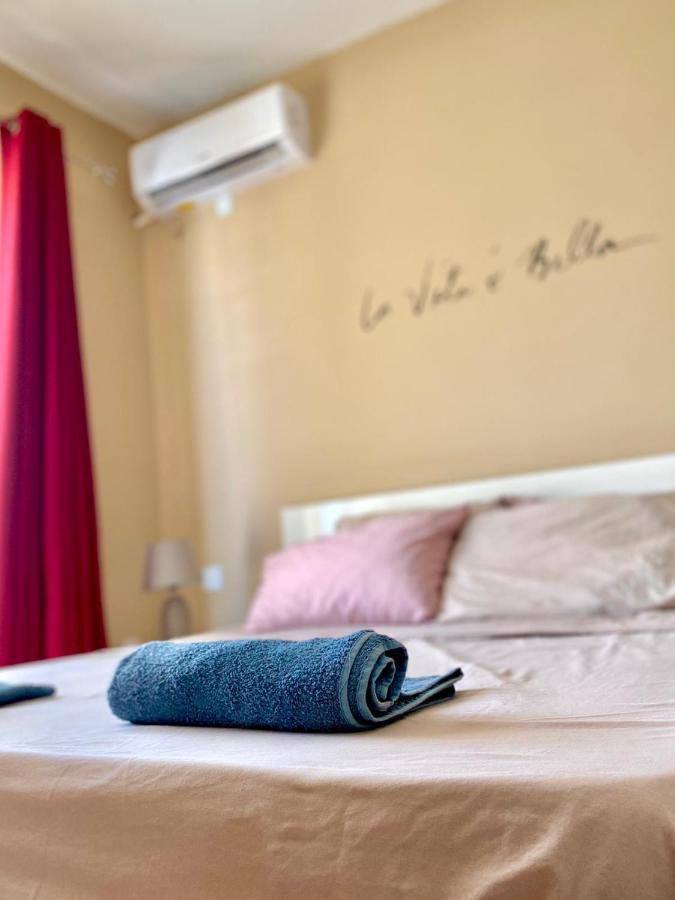 New Breeze Apartment Сейнт Полс Бей Екстериор снимка