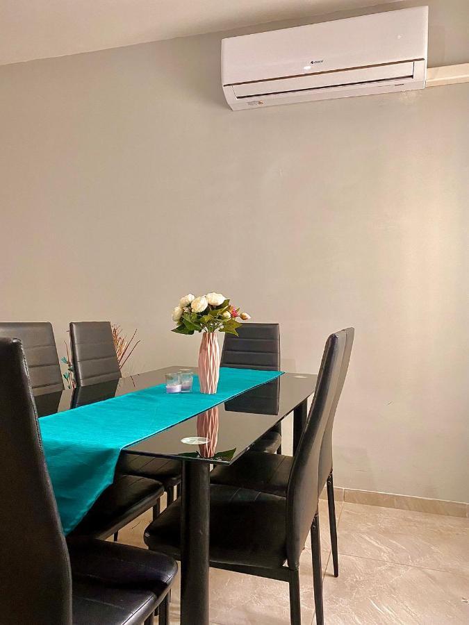 New Breeze Apartment Сейнт Полс Бей Екстериор снимка