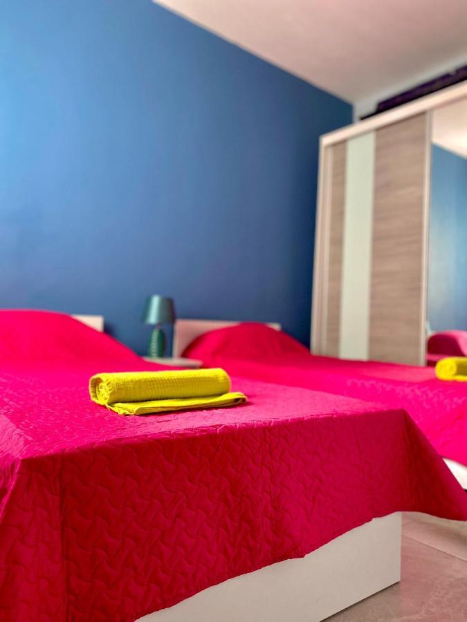 New Breeze Apartment Сейнт Полс Бей Екстериор снимка