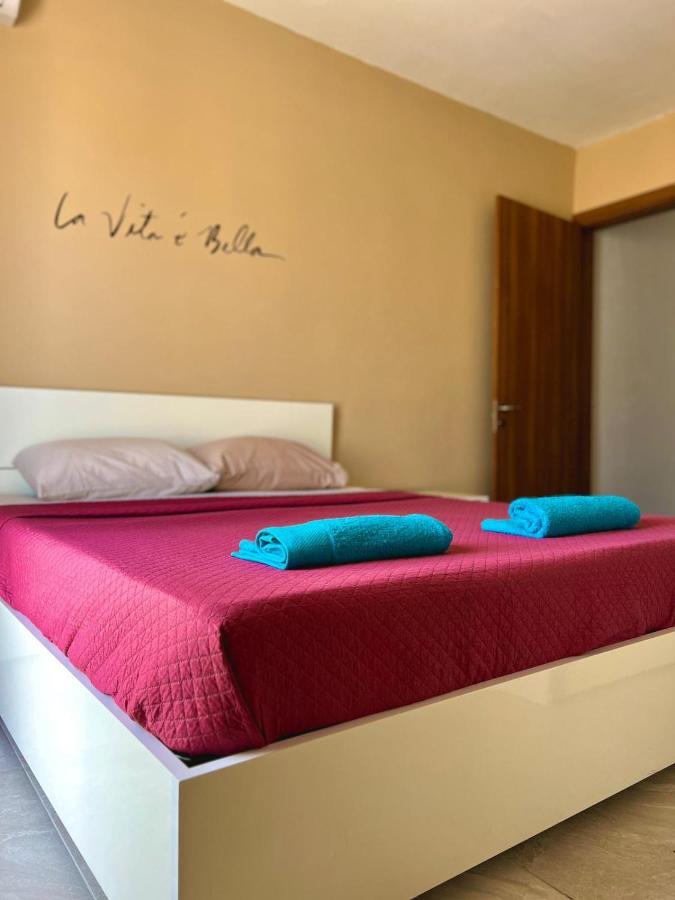 New Breeze Apartment Сейнт Полс Бей Екстериор снимка